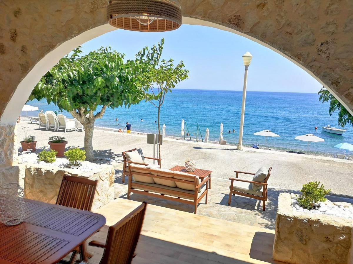 Relax Seaside House By Living In Blue *